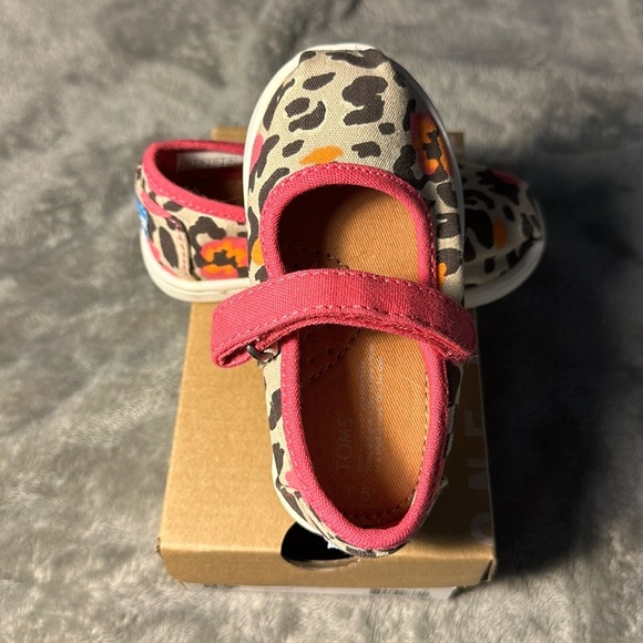 Toms Mary Jane Fuchsia Floral Leopard Size 5 - Picture 1 of 9